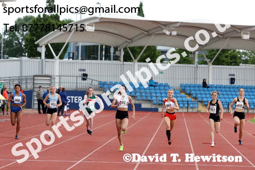 Womens under-20s 200 metres hurdles, Northern Senior and Under-20s Champs., SportsCity, Manchester. Photo: David T. Hewitson/Sports for All Pics